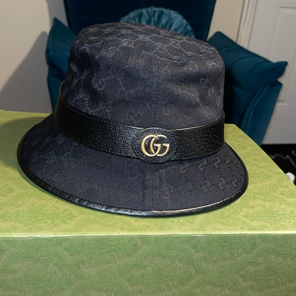 Gucci bucket hat